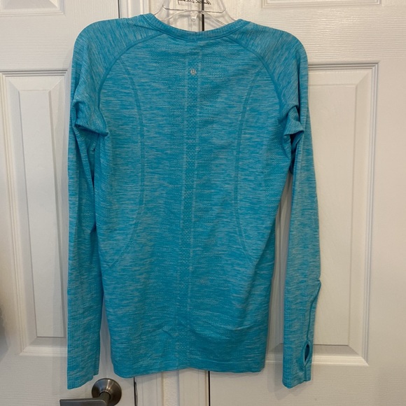 LULULEMON Run Swiftly Tech Long Sleeve in Surge Sz 10 - Picture 9 of 12